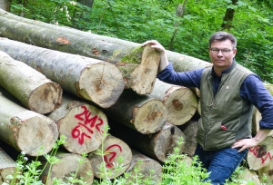 Stadtförster Karl-Georg Schönmüller ist seit kurzem neu gewähltes Mitglied im Ausschuss des Bayerischen Waldbesitzerverbandes. Foto: Quirin Friederich