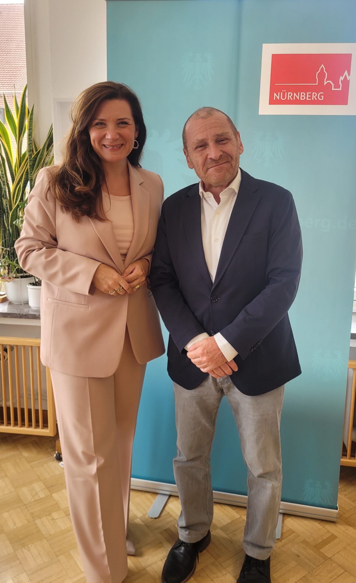 Schulreferentin Cornelia Trinkl und  Stephan Czwalina, der seit